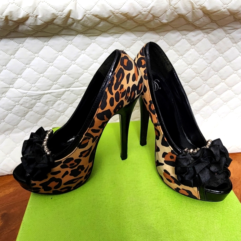 Leopard Print Peep Toe Heels with Black Accents